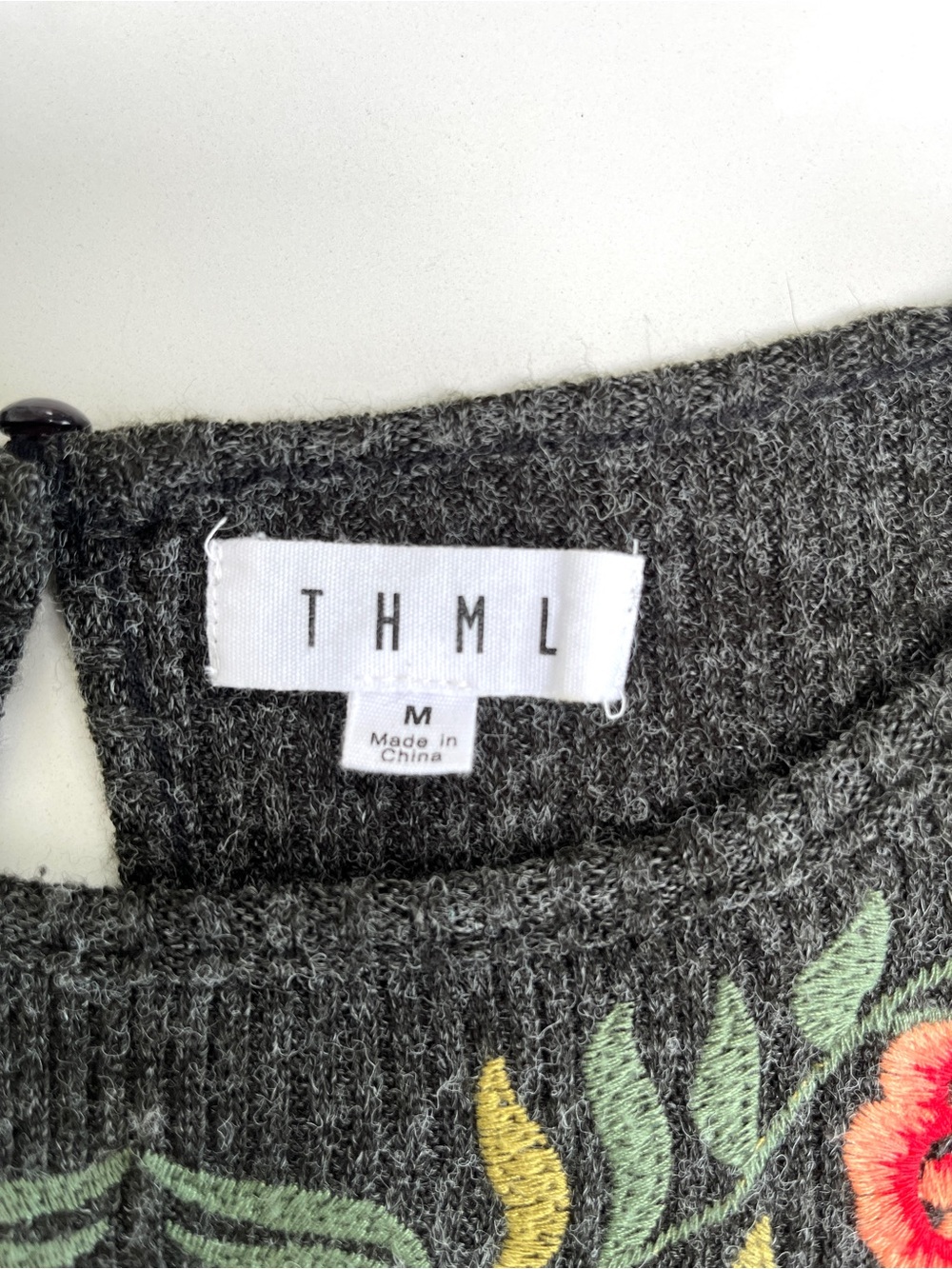 THML, knit tank top with roses. Size medium - Picture 3 of 8